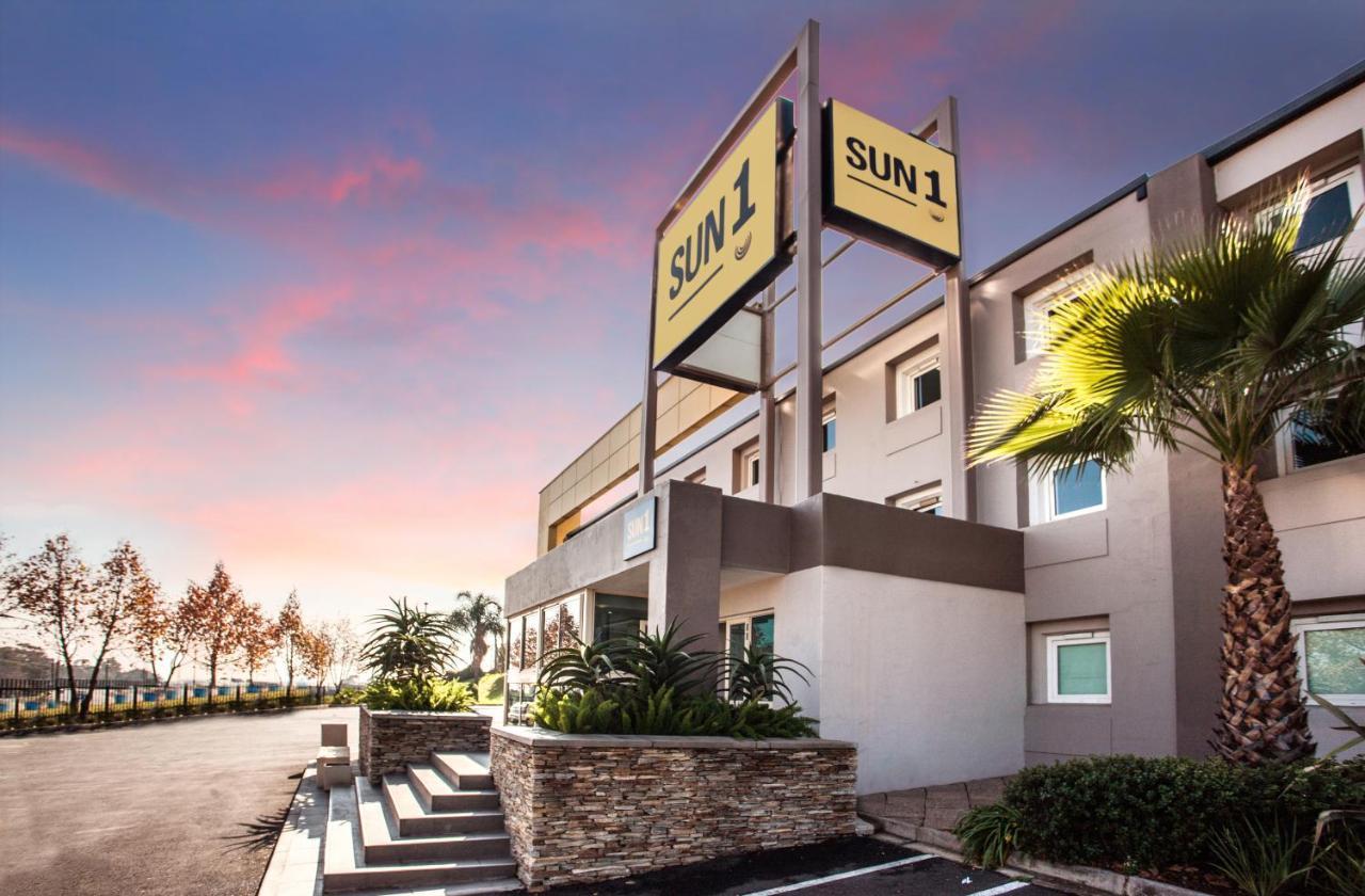 Ecomotel Grayston Previously Known As Sun1 Wynberg Йоханнесбург Экстерьер фото